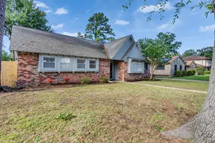 5623 Winding Way Dr, Houston, TX 77091 - Photo 2