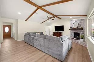 1922 Crooked Creek Ln, Pearland, TX 77581 - Photo 10