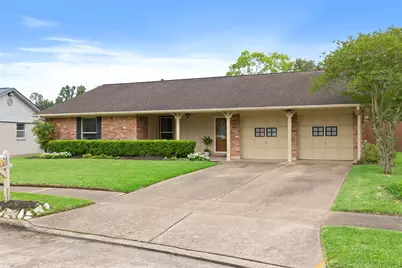 1922 Crooked Creek Lane, Pearland, TX 77581 - Photo 2