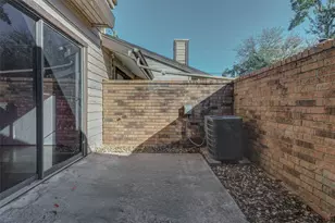 200 Pecan Dr, League City, TX 77573 - Photo 16