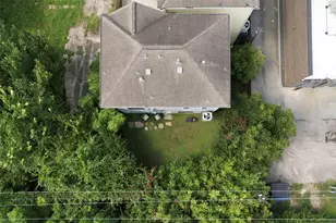 214 W 28th St, Houston, TX 77008 - Photo 32