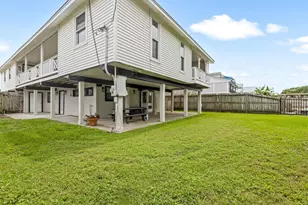 8902 Teichman Rd, Galveston, TX 77554 - Photo 34