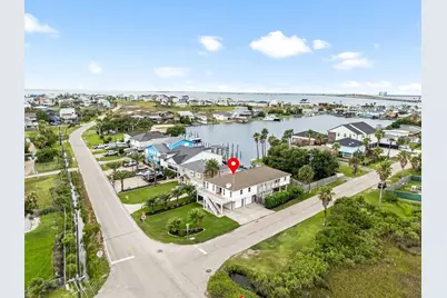 8902 Teichman Road, Galveston, TX 77554 - Photo 6