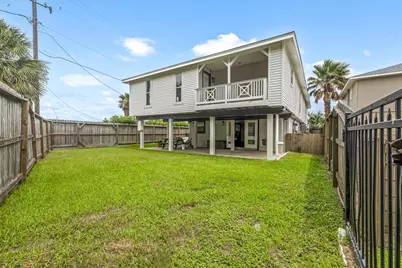 8902 Teichman Road, Galveston, TX 77554 - Photo 38