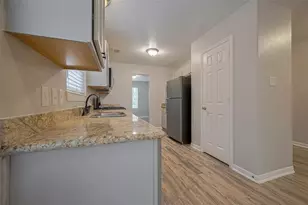 5009 Willow Point Dr, Conroe, TX 77303 - Photo 14
