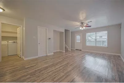 5009 Willow Point Drive, Conroe, TX 77303 - Photo 4