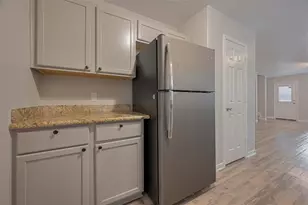 5009 Willow Point Dr, Conroe, TX 77303 - Photo 10