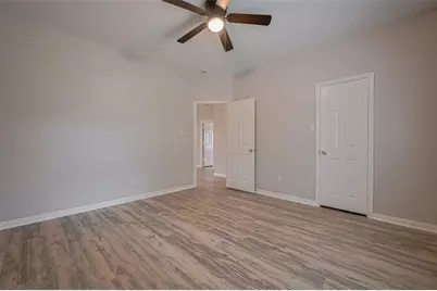 5009 Willow Point Drive, Conroe, TX 77303 - Photo 18