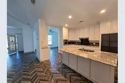 2002 White Doe Court, Cleveland, TX 77328 - Photo 12