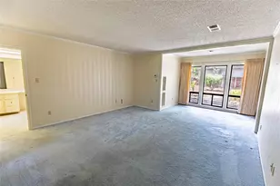 322 E Obryant St, Bellville, TX 77418 - Photo 10
