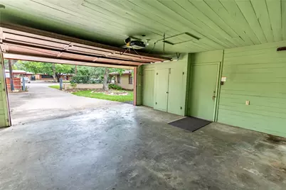 322 E O'Bryant Street, Bellville, TX 77418 - Photo 18