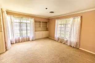 322 E Obryant St, Bellville, TX 77418 - Photo 4