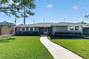 1338 Seaspray Ct, Houston, TX 77008 - Photo 1