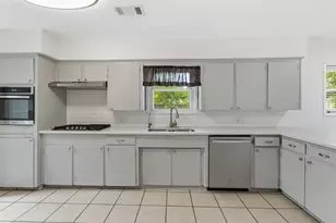 7824 Yucca Dr, Texas City, TX 77591 - Photo 8