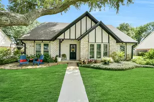 2531 Sugar Mill Dr, Sugar Land, TX 77479 - Photo 2