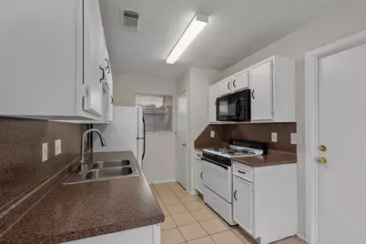 4318 Daisy Meadow Drive, Katy, TX 77449 - Photo 2