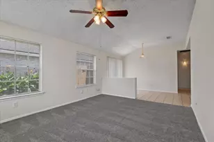 4318 Daisy Meadow Dr, Katy, TX 77449 - Photo 10