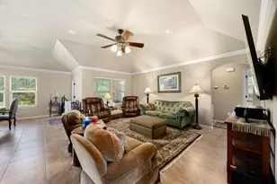 1335 Tallow Cir, Sour Lake, TX 77659 - Photo 10