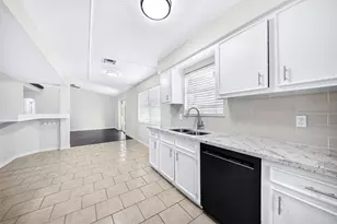 29318 Waltham St, Spring, TX 77386 - Photo 8