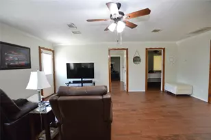 1821 E Winn St, Kemah, TX 77565 - Photo 6