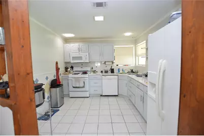 1821 E Winn Street, Kemah, TX 77565 - Photo 12