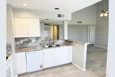 2011 Spenwick Drive #522, Houston, TX 77055 - Photo 4