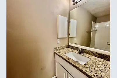 146 Skycrest Drive, Sugar Land, TX 77479 - Photo 14