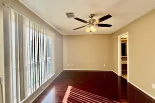 146 Skycrest Dr, Sugar Land, TX 77479 - Photo 10