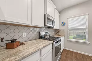 13306 Dalvay Beach Dr, Texas City, TX 77568 - Photo 16