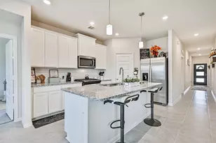 10409 Deussen Ln, Texas City, TX 77591 - Photo 6