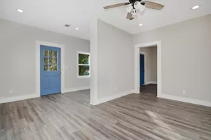 415 W Bluff St, Woodville, TX 75979 - Photo 8