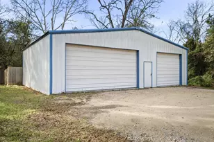 415 W Bluff St, Woodville, TX 75979 - Photo 18