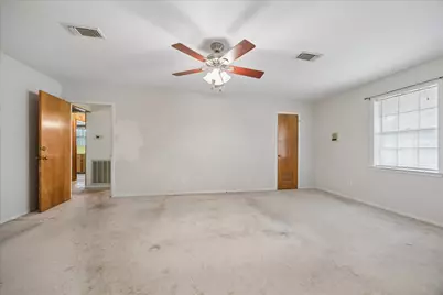 208 Briarwood Drive, Bellville, TX 77418 - Photo 4