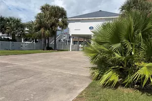 22020 Frio Dr, Galveston, TX 77554 - Photo 2