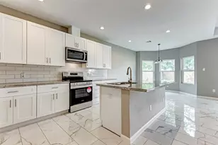 9843 Balsam Ln, Houston, TX 77078 - Photo 10