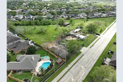 431&433 Calder Drive, League City, TX 77573 - Photo 4