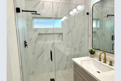 5125 Van Fleet #A, Houston, TX 77033 - Photo 8