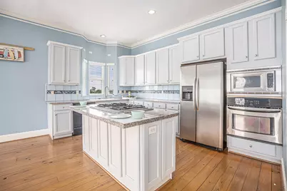 8407 Teichman Road, Galveston, TX 77554 - Photo 4