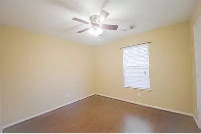9611 Prairie Dog Run, Sugar Land, TX 77498 - Photo 10