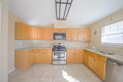 9611 Prairie Dog Run, Sugar Land, TX 77498 - Photo 4