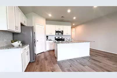 13973 Leigh Lake Ln, Conroe, TX 77384 - Photo 10
