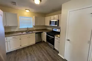 7134 Cheshire Park Rd, Houston, TX 77088 - Photo 4