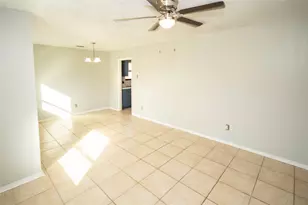 10902 Mosscrest Dr, Houston, TX 77048 - Photo 6
