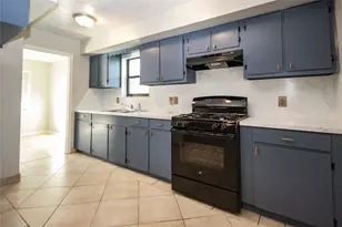 10902 Mosscrest Dr, Houston, TX 77048 - Photo 8