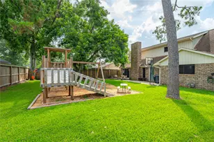 5110 Tashkent Dr, Friendswood, TX 77546 - Photo 34