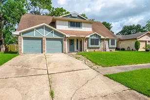 5110 Tashkent Dr, Friendswood, TX 77546 - Photo 2
