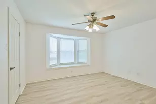 188 N Golden Arrow Circle N, The Woodlands, TX 77381 - Photo 16