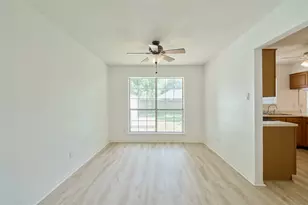 188 N Golden Arrow Circle N, The Woodlands, TX 77381 - Photo 6