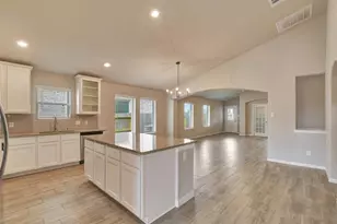 388 Kendall Crest Dr, Alvin, TX 77511 - Photo 10