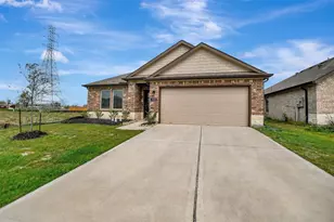 388 Kendall Crest Dr, Alvin, TX 77511 - Photo 2